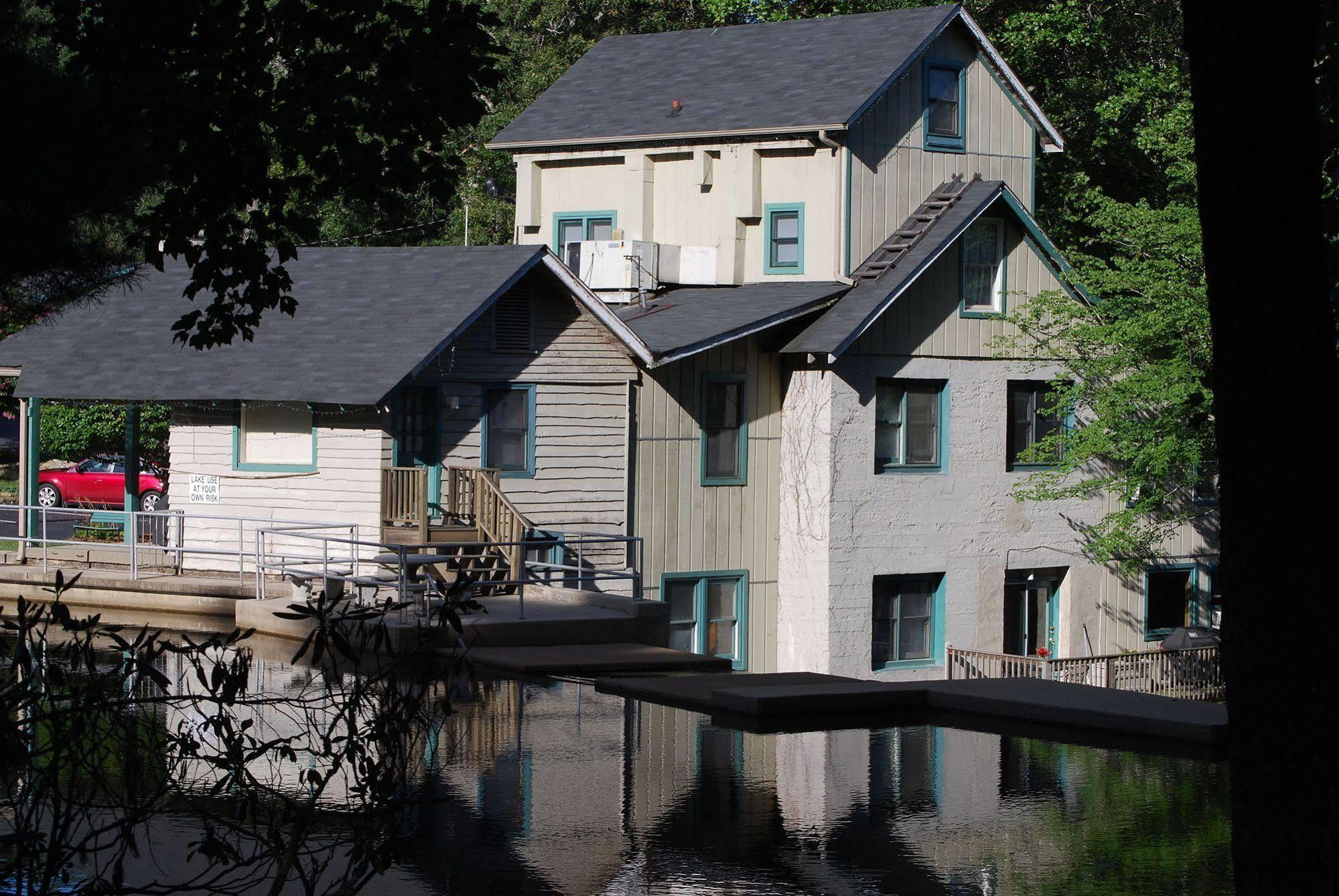 Mill House Lodge Flat Rock Esterno foto